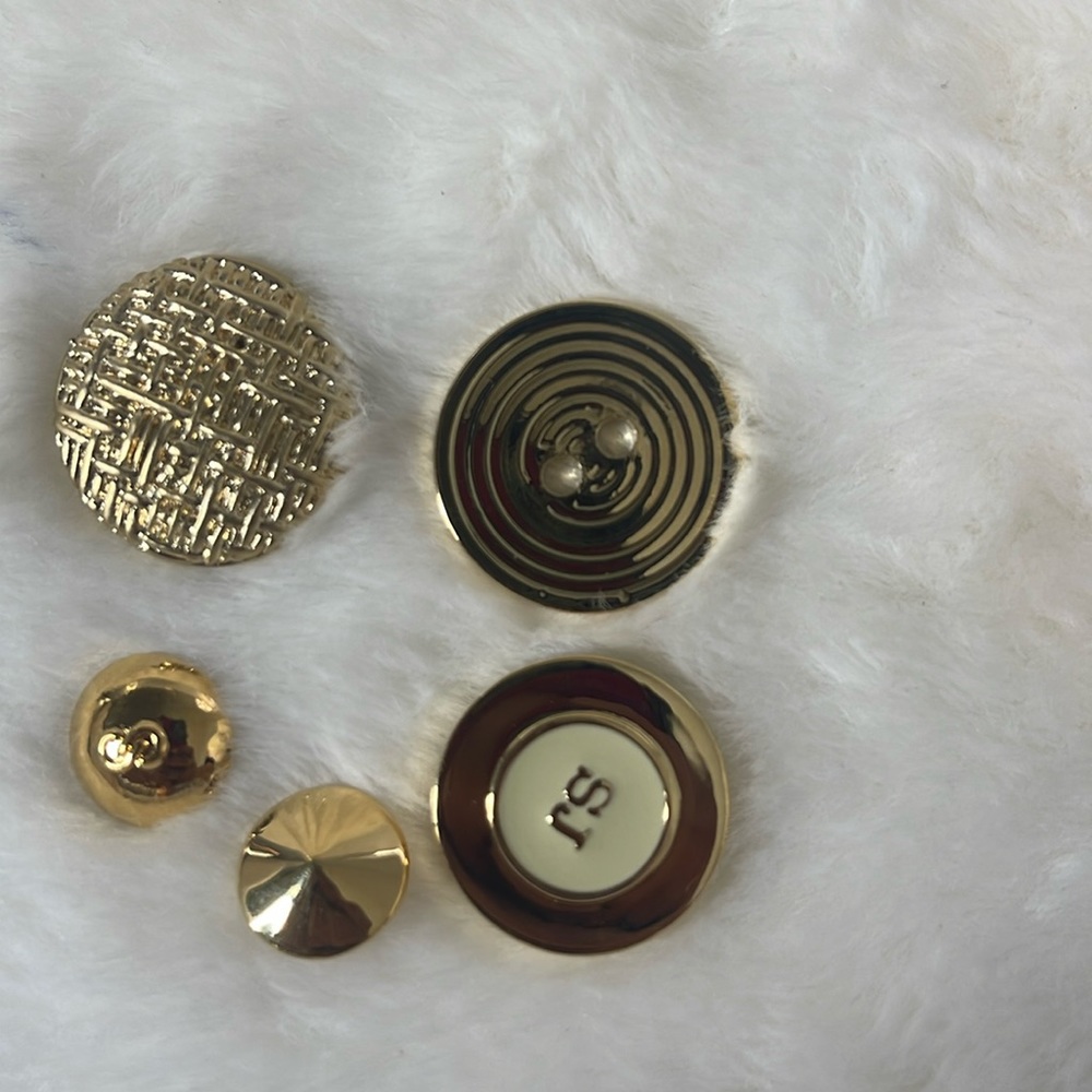 St. John Buttons